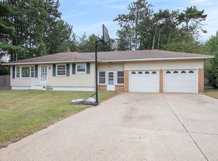 3372 Butternut Dr, Holland, MI 49424