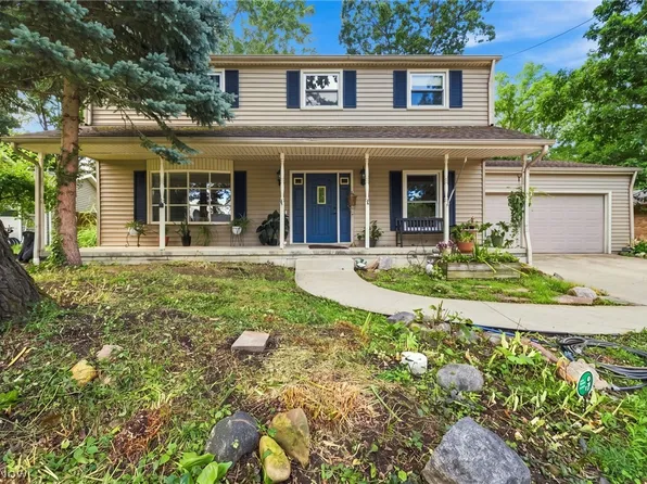 1399 Birchview Dr, Vermilion, OH 44089