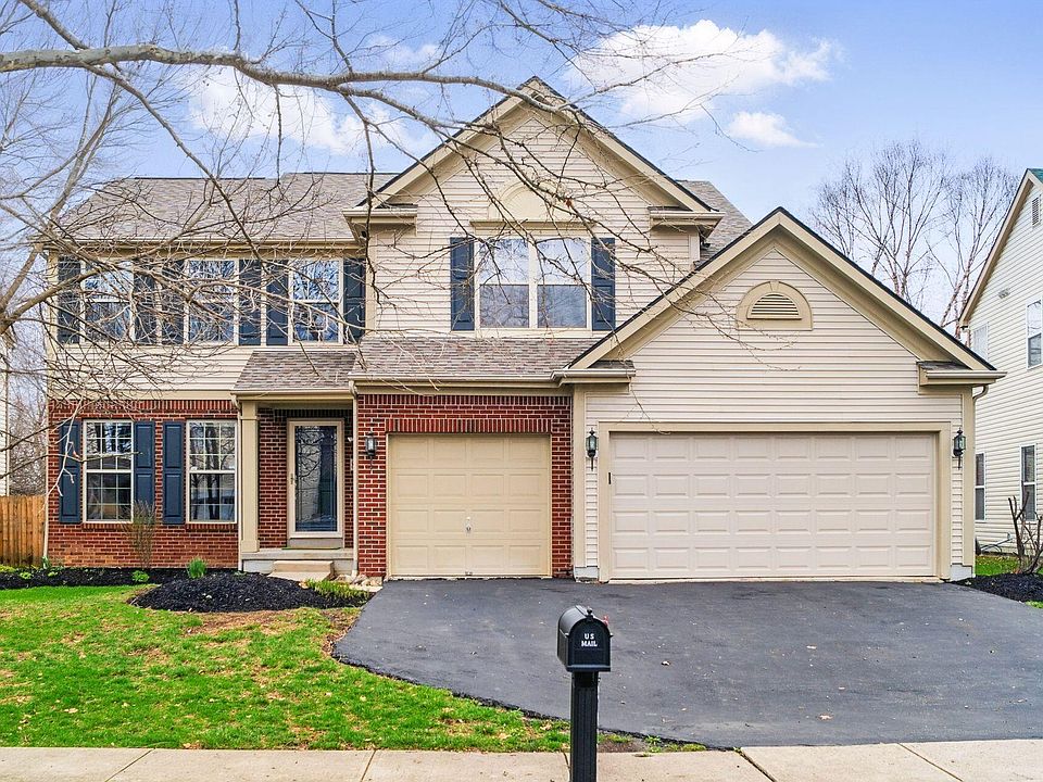 1st image of 8030 Lazelle Woods Dr