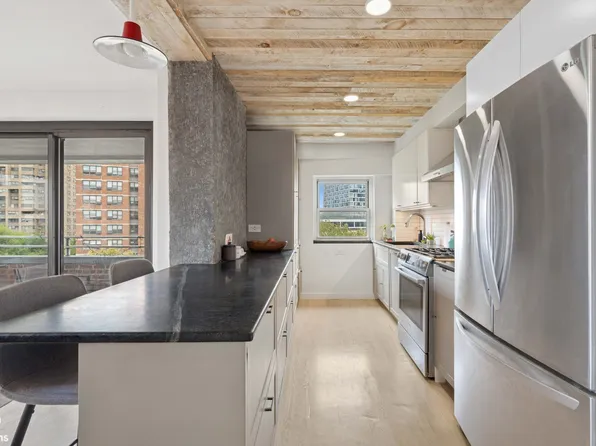 387 Grand Street image 2 of 11