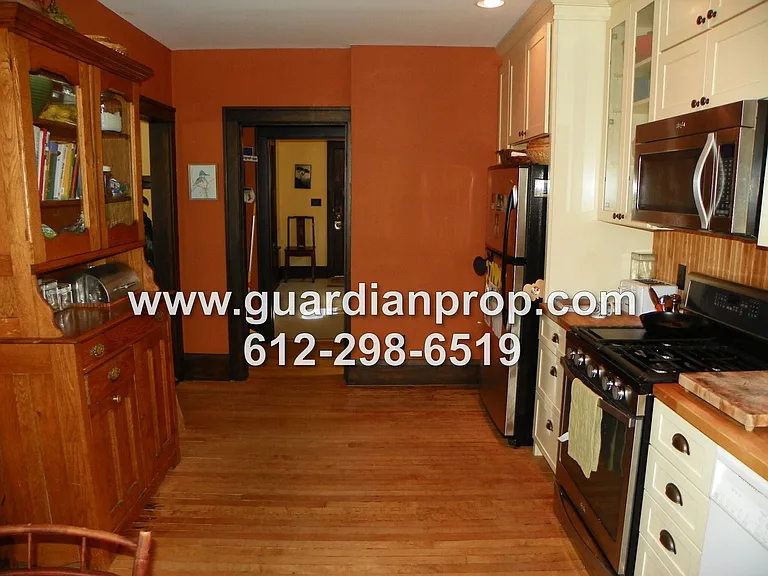 983 Edmund Ave — Photo 4