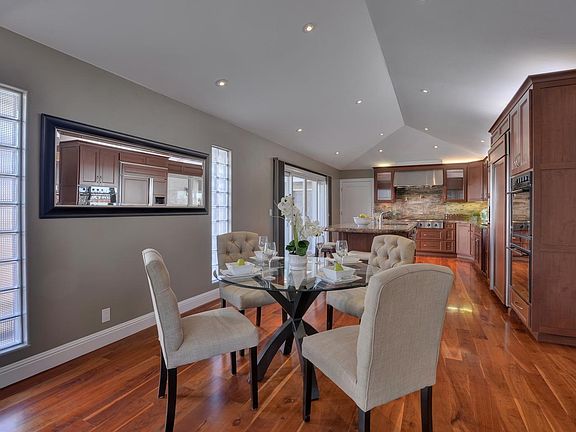 4th image of 8052 Chardonay Ct