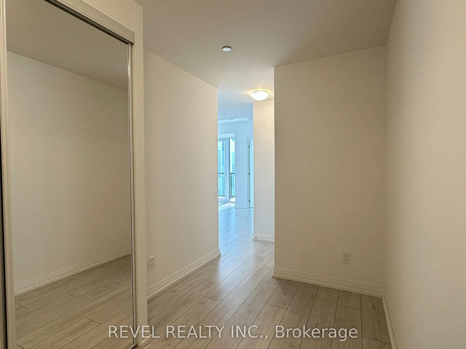 2 bed, $3,600 — Photo 2