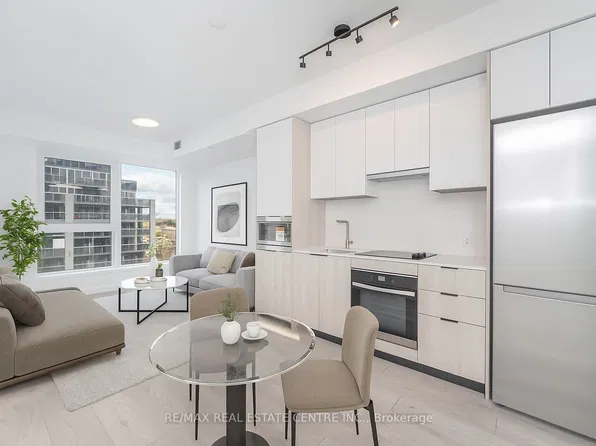 1007 The Queensway, Toronto, ON