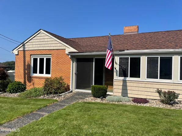 919 N Main St, Gallitzin, PA 16641