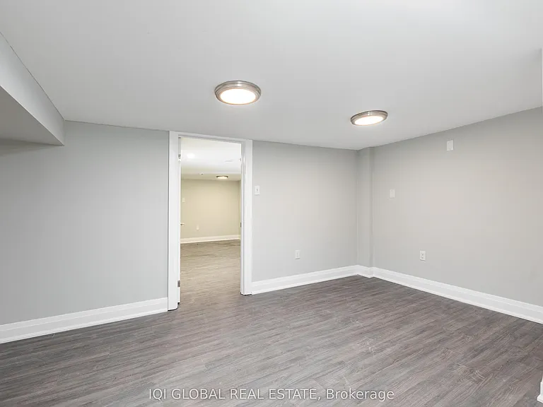 142 Grace St #BASEMENT — Photo 11