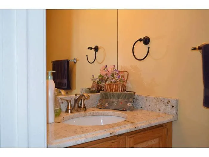 Powder Rm - 69 E Shrewsbury Pl