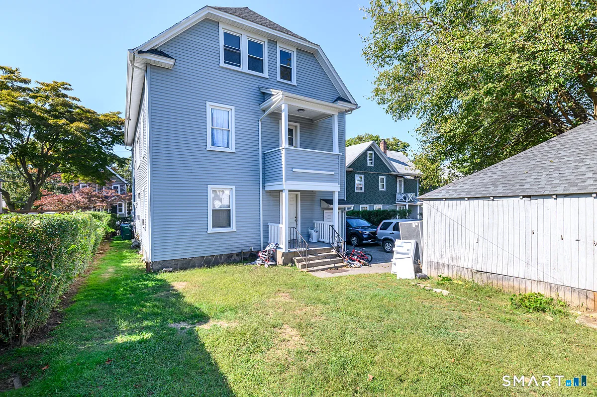 2 bed, 1.0 bath, 858 sqft, $2,100 — Photo 3