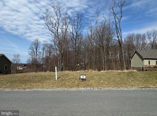 10541 White Oak Dr, Waynesboro, PA