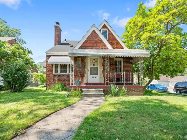 18207 Wood St, Melvindale, MI 48122