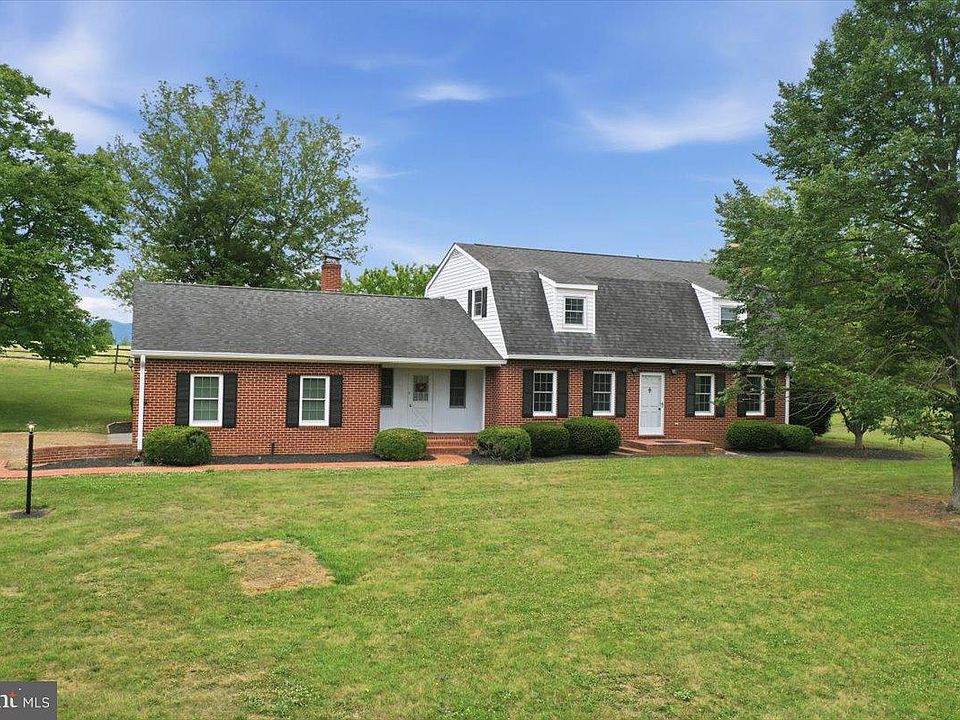 1st image of 2447 Headquarters Rd