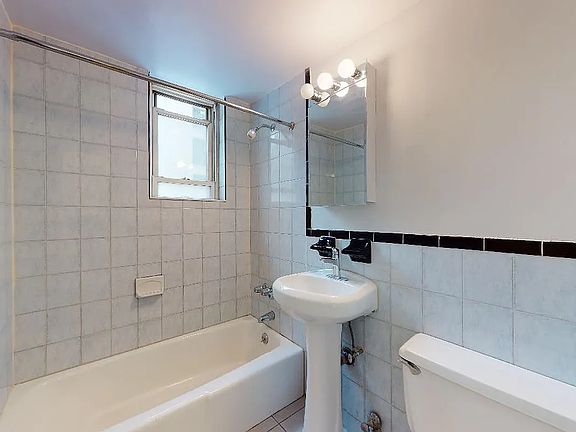 5th image of 260 W 27th St APT 1