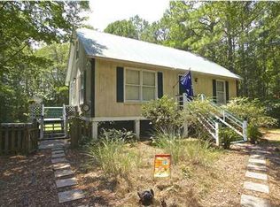 801 W Carolina Rd, Mc Clellanville, SC 29458