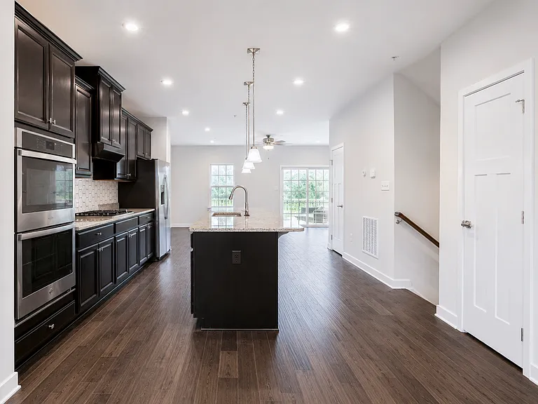 8032 Spring Arbor Dr — Photo 9