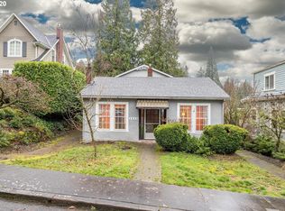 2825 SW Montgomery Dr, Portland, OR 97201