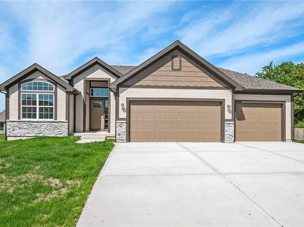 12415 Morgan St, Excelsior Springs, MO 64024