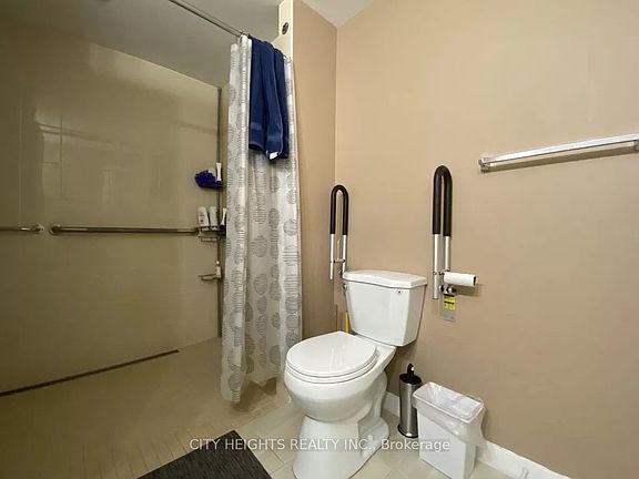3rd image of 75 Pynford Cres