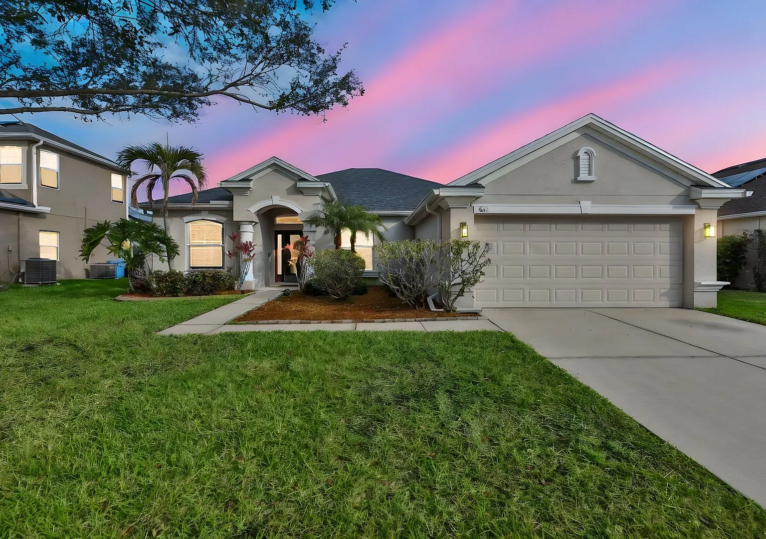 Gorgeous Pool Home @ Bahia Lakes! — Photo 1