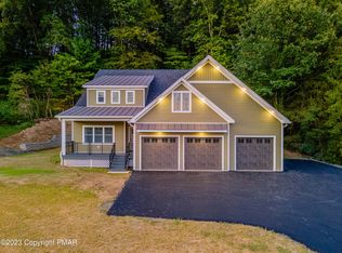 165 Westhill Dr, Stroudsburg, PA 18360