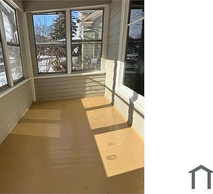 2nd image of 820 E Wyandotte St #822