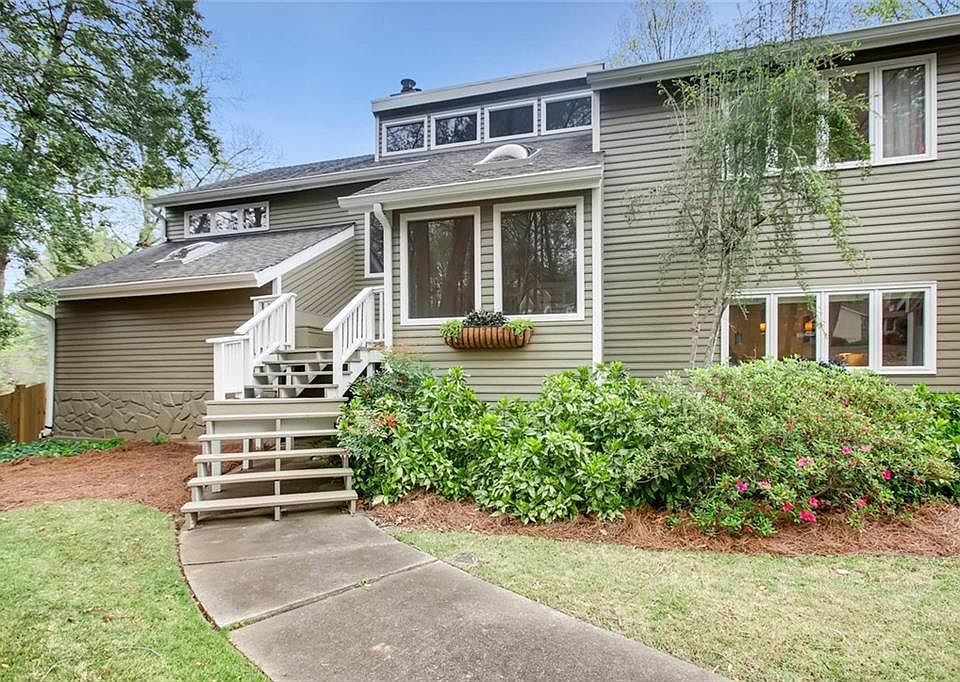 1st image of 1737 Laurel Creek Trl SE