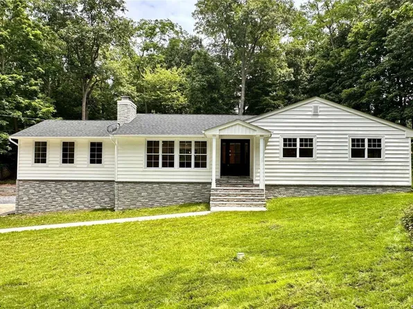 65 Quaker Path, Stony Brook, NY 11790