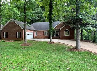 5035 Hamptons Club Dr, Alpharetta, GA 30004