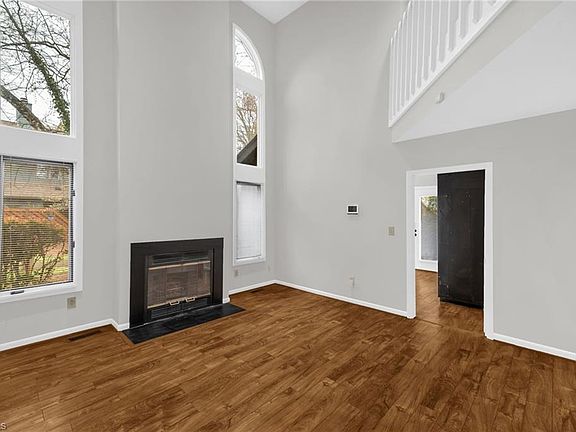 4th image of 210 College Rd APT 601