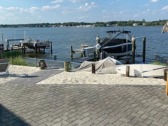 2nd image of 9 Breton Ct