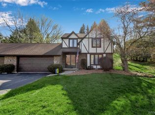 711 Girdle Rd, Elma, NY 14052