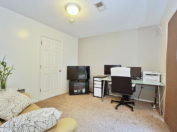 4th image of 220 Aspen Knolls Way