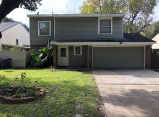 9713 Debbie Ln, Houston, TX 77038