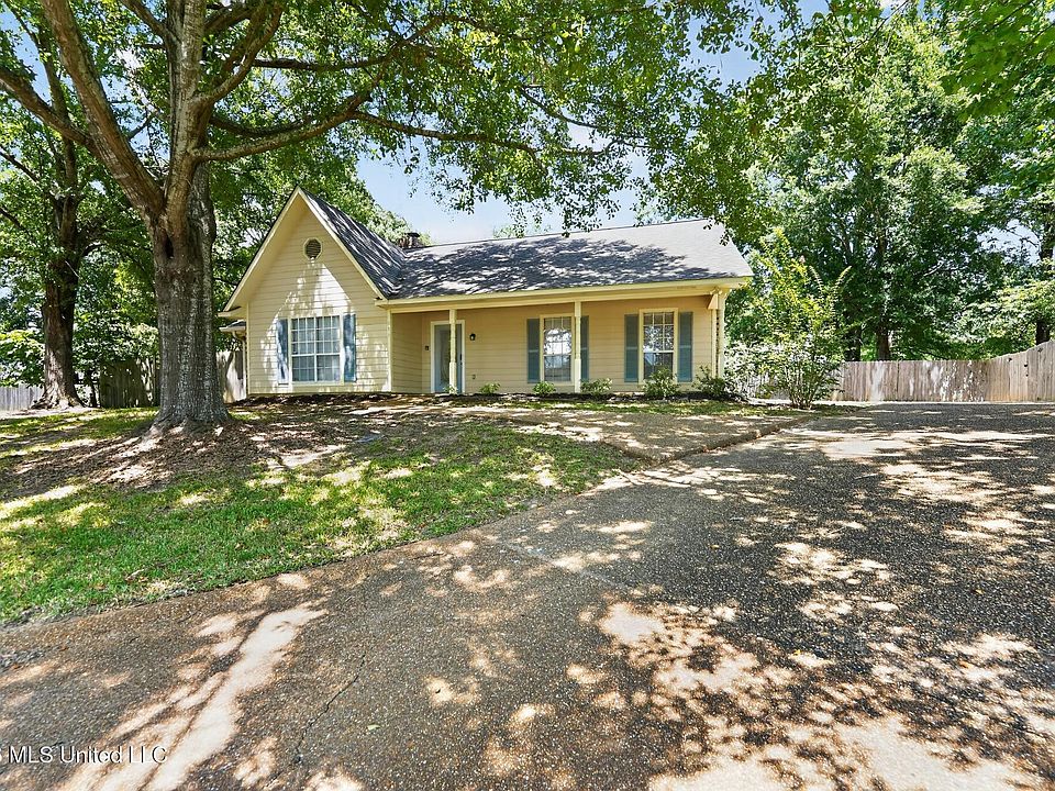 1st image of 816 Strawberry Pointe