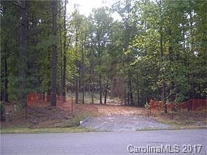 4th image of 221 Winding Forest Dr #12