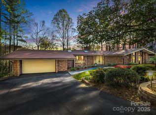 8 Greenbriar Woods Cir, Etowah, NC 28729