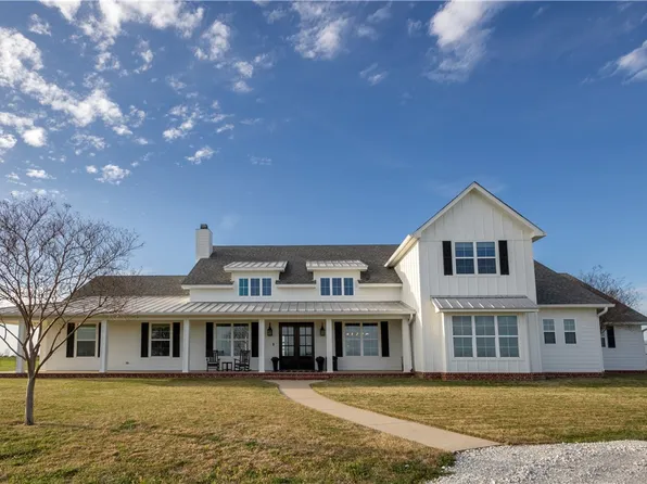 3136 Church Rd, Mc Gregor, TX 76657