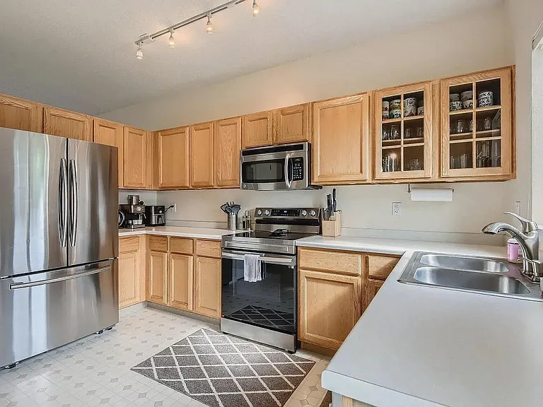 20828 Willowbend Ln — Photo 8