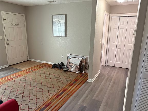 4th image of 9218 N Brooks St APT A