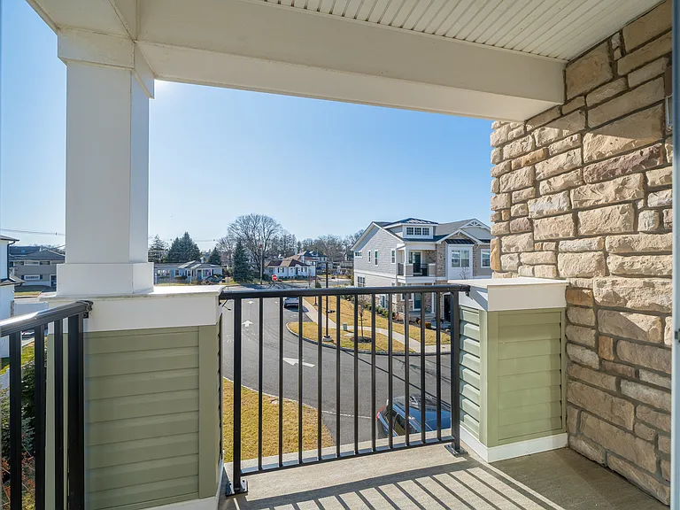 221 Brighton Ave #306 — Photo 24