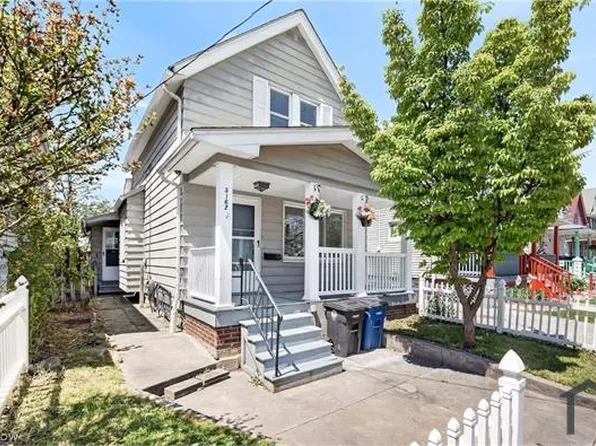 3162 W 104th St, Cleveland, OH 44111