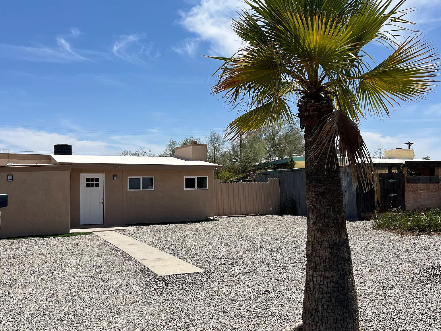 3 bed, 1361 sqft, $1,900 — Photo 2