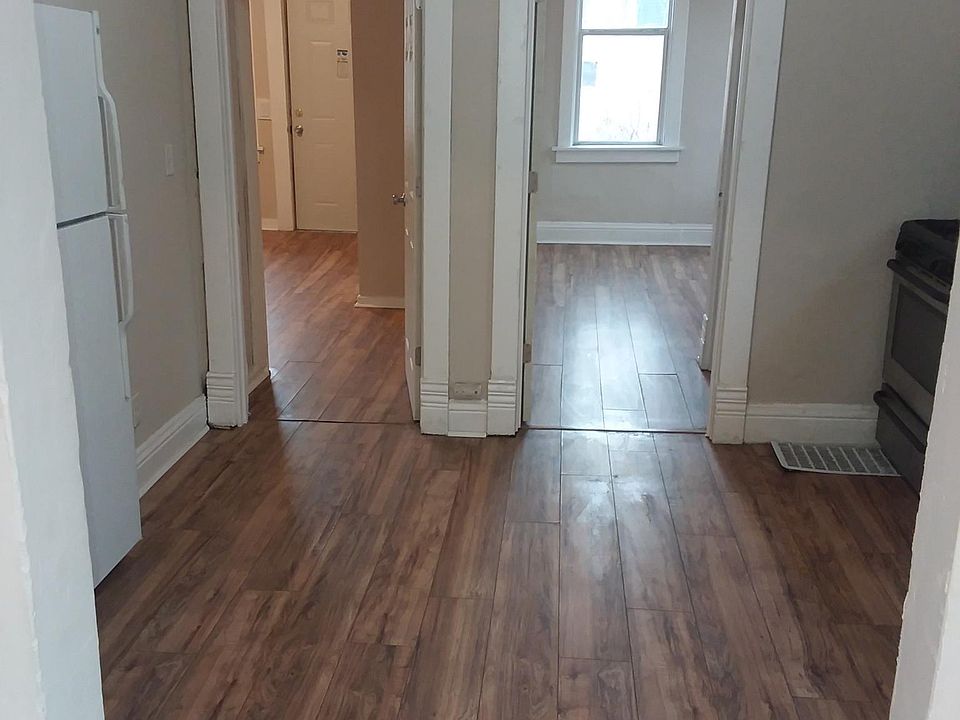 1st image of 618 Minnehaha Ave E #1