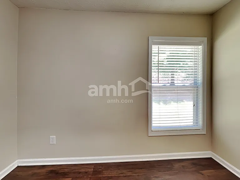 311 Barberry Pl — Photo 17