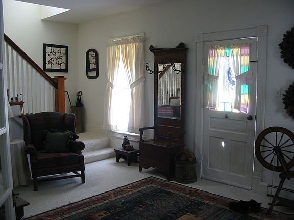 4th image of 416 Harden St