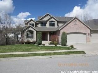 2113 E Cherry Meadows Ln, Layton, UT 84040