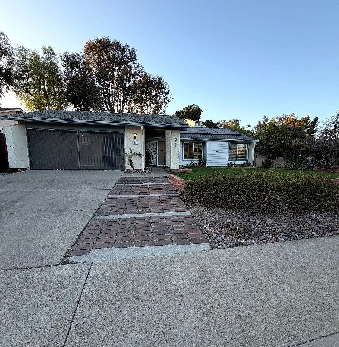 4 bed, 2047 sqft, $4,600 — Photo 1