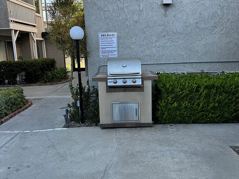 Briar Court — Photo 4