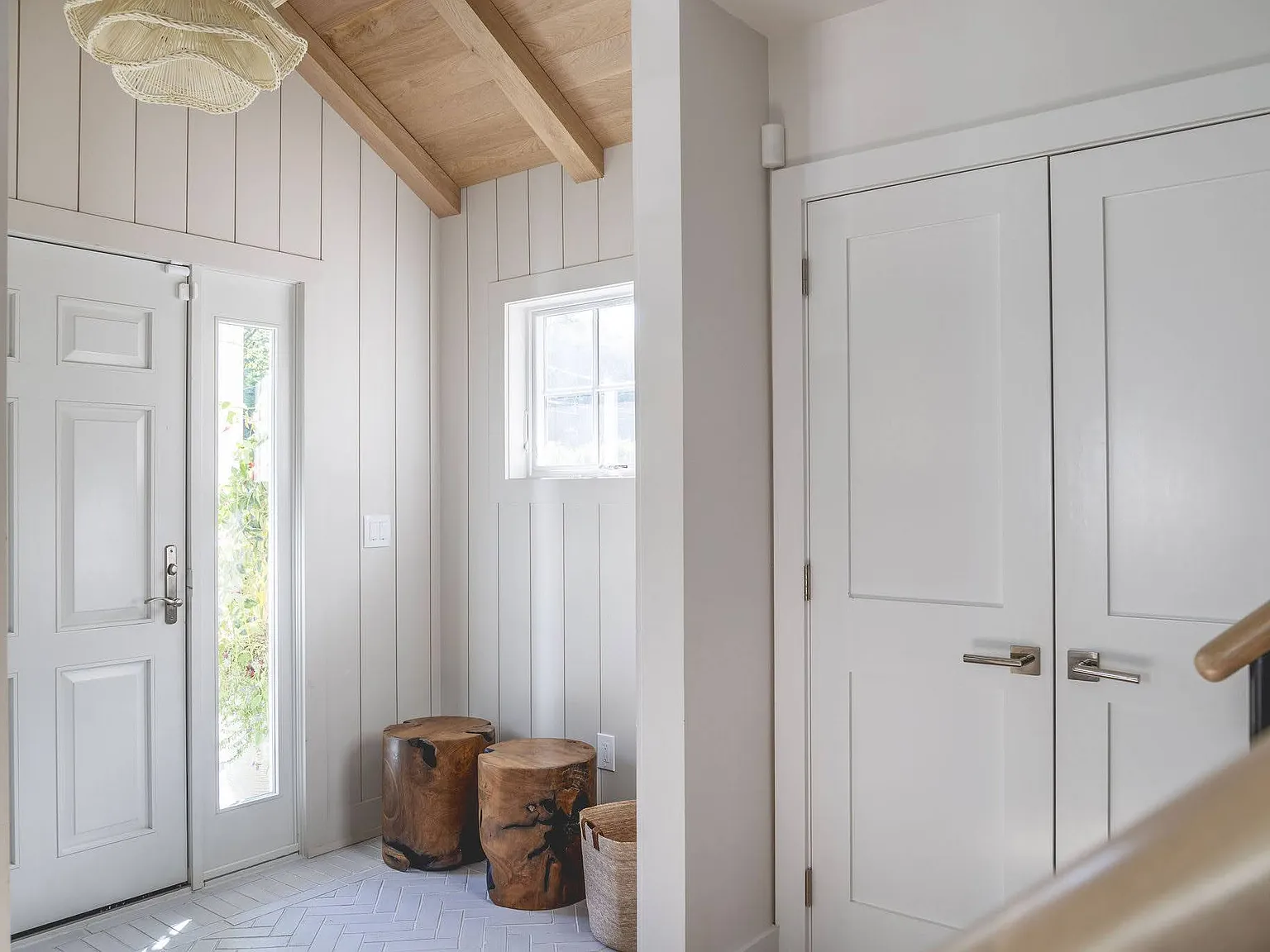Centrally Located East Hampton 5+ Bed Designer Cottage — Photo 2