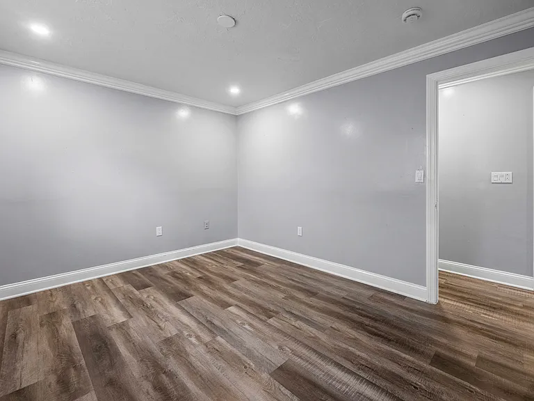 30 Mount Everett St #1R — Photo 23
