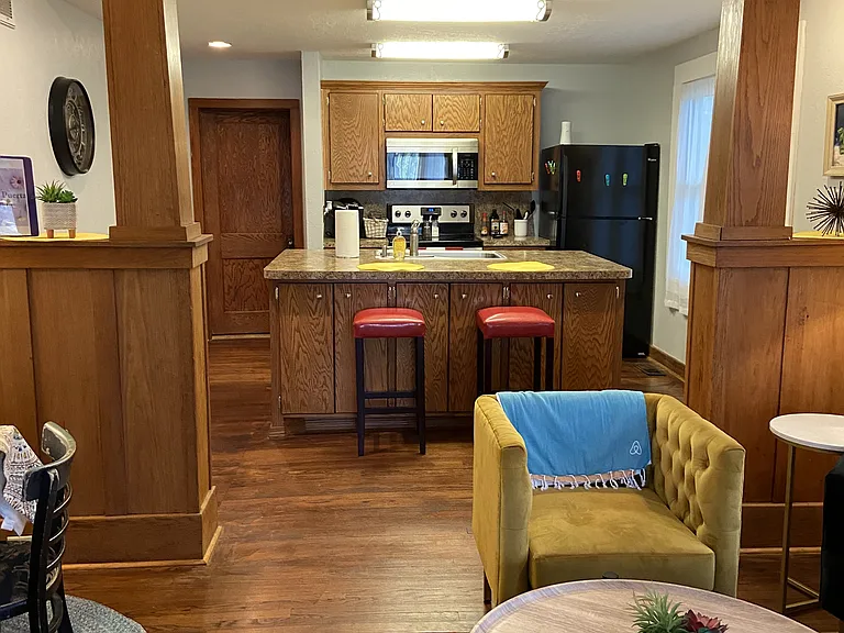 321 E Duffy St #A — Photo 8